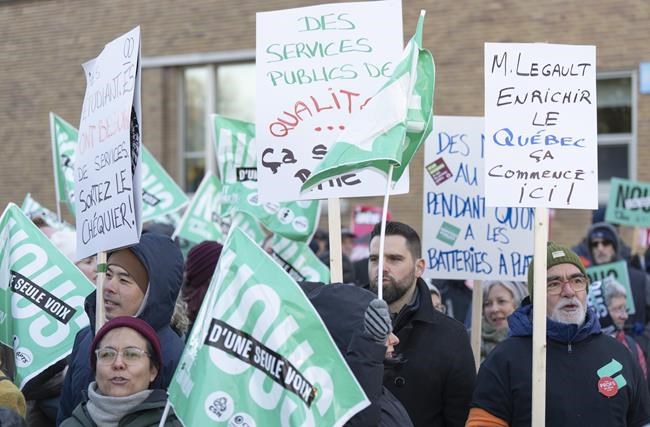 Quebec public sector negotiations resume after Christmas break as strike threat looms | iNFOnews.ca