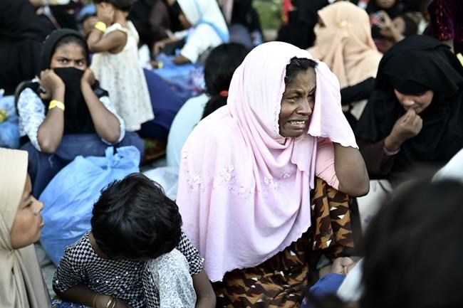 Students in Indonesia protest the growing numbers of Rohingya refugees in Aceh province | iNFOnews.ca Students in Indonesia protest the growing numbers of Rohingya refugees in Aceh province | iNFOnews.ca