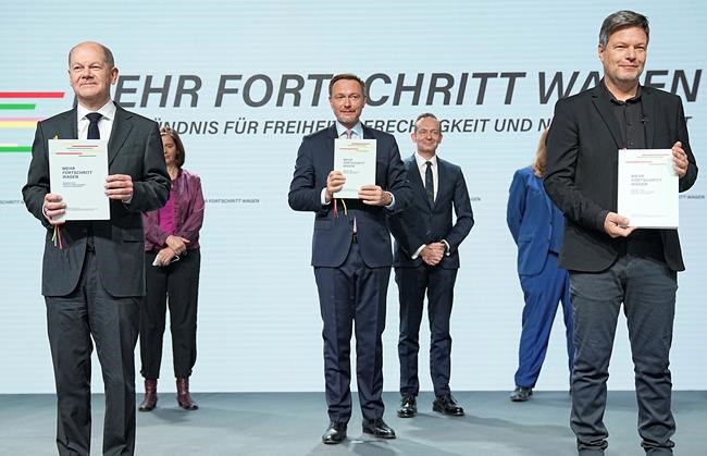 Members of Germany's smallest governing party vote to stay in Scholz's coalition, prompting relief | iNFOnews.ca Members of Germany's smallest governing party vote to stay in Scholz's coalition, prompting relief | iNFOnews.ca