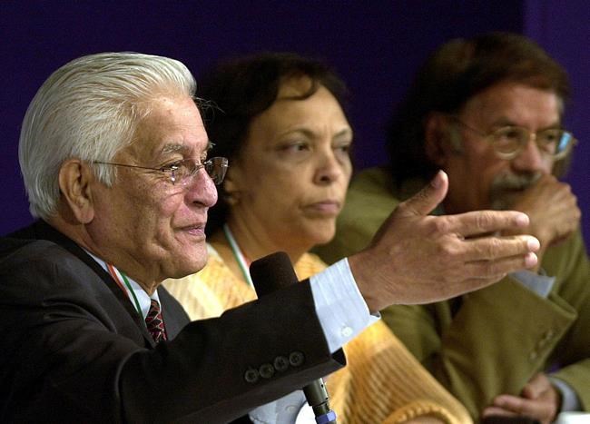 Basdeo Panday, Trinidad and Tobago's first prime minister of Indian descent, dies | iNFOnews.ca