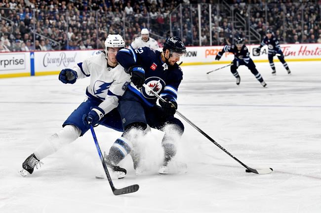 Jets stretch points streak by levelling Lightning 4-2 | iNFOnews.ca