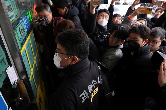 South Korean opposition leader is recovering well from surgery after stabbing attack, doctor says | iNFOnews.ca