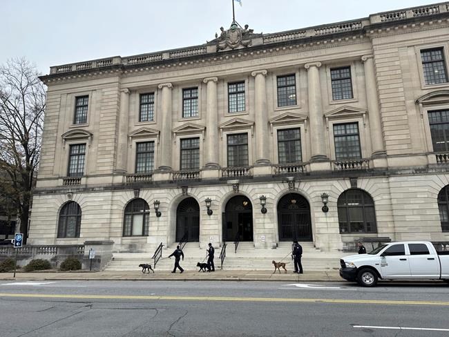 Bomb threats prompt evacuations of government buildings in several states, but no explosives found | iNFOnews.ca Bomb threats prompt evacuations of government buildings in several states, but no explosives found | iNFOnews.ca