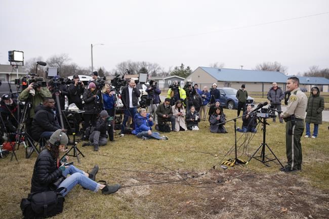 17-year-old kills sixth grader, wounds five others in Iowa school shooting, police say | iNFOnews.ca