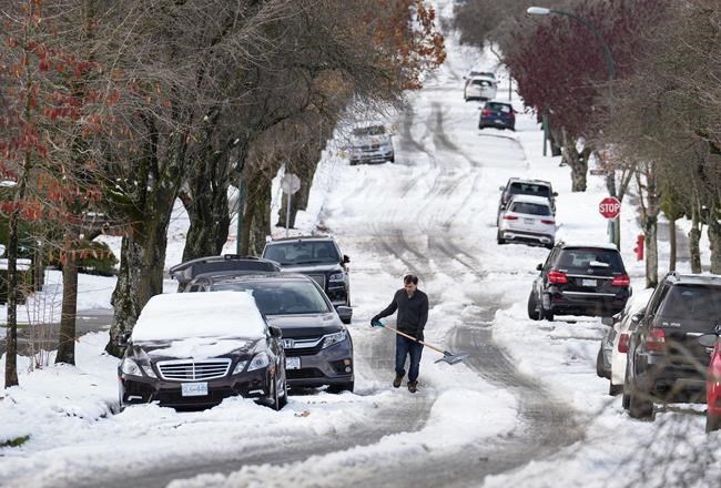 Snowfall warning triggers travel advisories for two B.C. highways | iNFOnews.ca