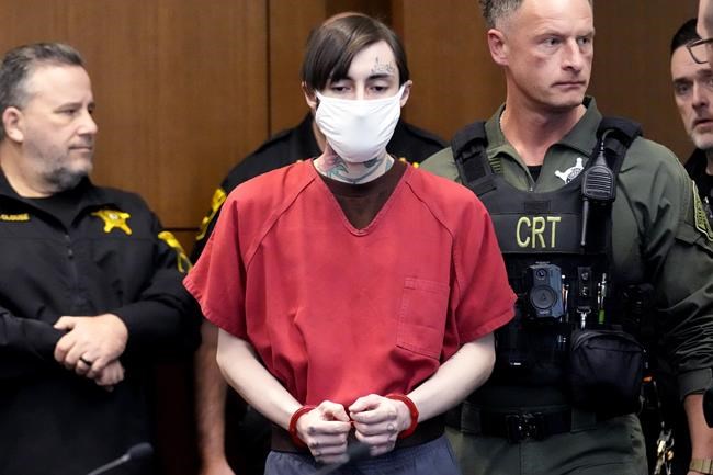 Illinois man charged in Fourth of July parade shooting rehires lawyers weeks after dismissing them | iNFOnews.ca Illinois man charged in Fourth of July parade shooting rehires lawyers weeks after dismissing them | iNFOnews.ca