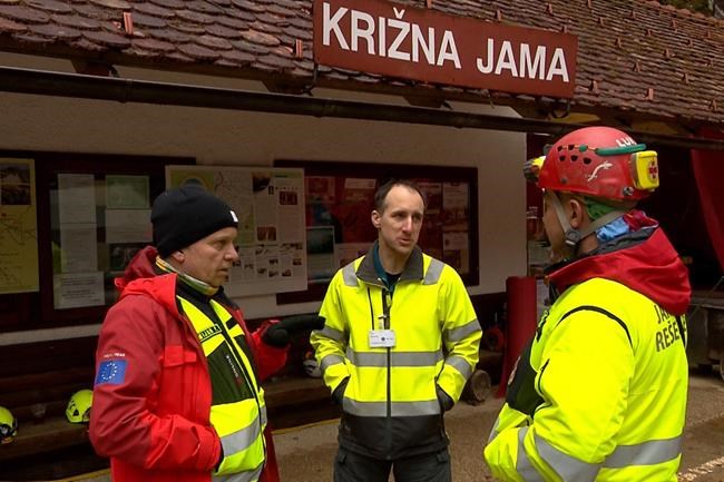5 people are trapped in a cave in Slovenia after heavy rainfall causes water levels to rise | iNFOnews.ca 5 people are trapped in a cave in Slovenia after heavy rainfall causes water levels to rise | iNFOnews.ca