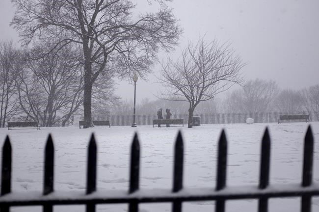 Winter storms dump snow on both US coasts as icy roads make for hazardous travel | iNFOnews.ca Winter storms dump snow on both US coasts as icy roads make for hazardous travel | iNFOnews.ca