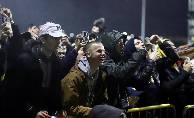 Michigan Wolverines return home to screaming fans after victory over Washington Huskies | iNFOnews.ca