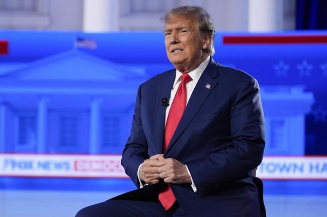 Donald Trump enjoys a relaxed Fox News town hall while top Republican rivals have fiery debate | iNFOnews.ca