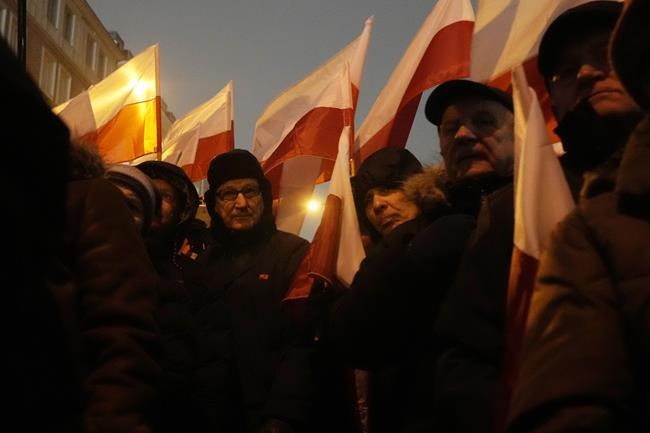 Poland's president plans to pardon 2 politicians as tens of thousands hold anti-government protest | iNFOnews.ca Poland's president plans to pardon 2 politicians as tens of thousands hold anti-government protest | iNFOnews.ca