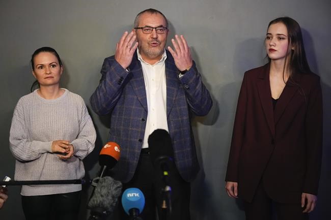 Russian presidential hopeful calling for peace in Ukraine meets with soldiers' wives | iNFOnews.ca