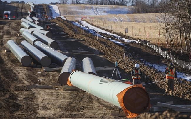 Alberta oil output hits new record as producers ramp up for Trans Mountain completion | iNFOnews.ca