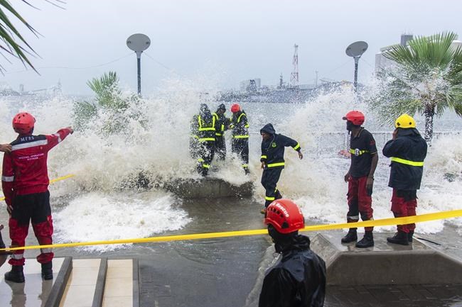 Mauritius and Reunion assess damage from Indian Ocean cyclone that killed at least 4 people | iNFOnews.ca Mauritius and Reunion assess damage from Indian Ocean cyclone that killed at least 4 people | iNFOnews.ca