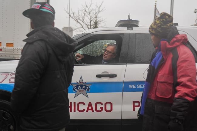 Lawsuit in Chicago is the latest legal fight over Texas moving migrants to U.S. cities | iNFOnews.ca Lawsuit in Chicago is the latest legal fight over Texas moving migrants to U.S. cities | iNFOnews.ca