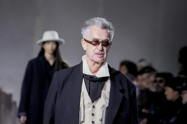Paris Men's Fashion Week draws to a close, matching subtle elegance with bursts of color | iNFOnews.ca