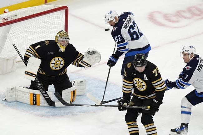 Bruins ground Jets 4-1 for fifth straight victory | iNFOnews.ca Bruins ground Jets 4-1 for fifth straight victory | iNFOnews.ca