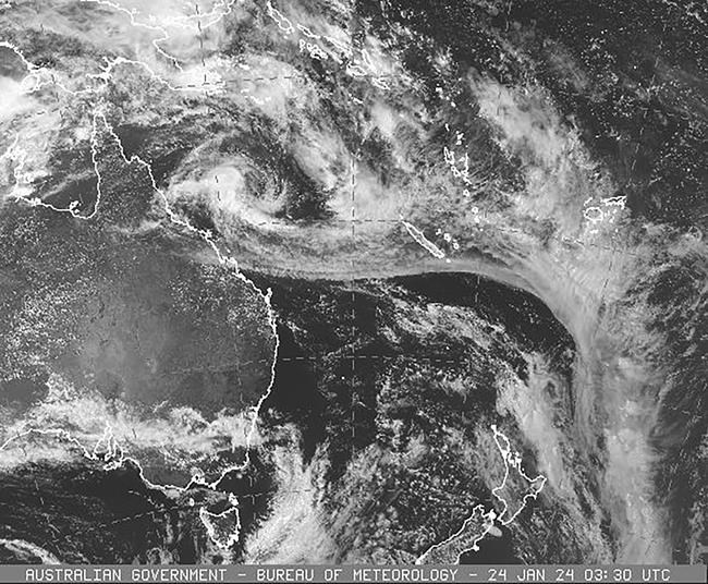 Tropical low off northeast Australia reaches cyclone strength | iNFOnews.ca