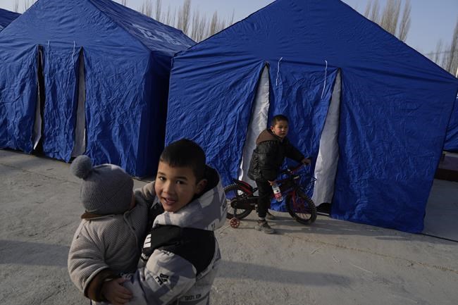 Thousands still shelter in freezing weather after 7.1 quake in western China killed key livestock | iNFOnews.ca