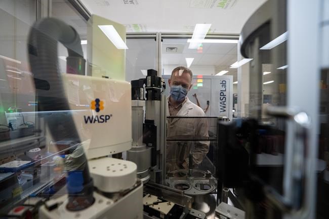 Robots Tarzan and Jane, aided by AI, take over repetitive tasks at B.C. hospital lab | iNFOnews.ca Robots Tarzan and Jane, aided by AI, take over repetitive tasks at B.C. hospital lab | iNFOnews.ca