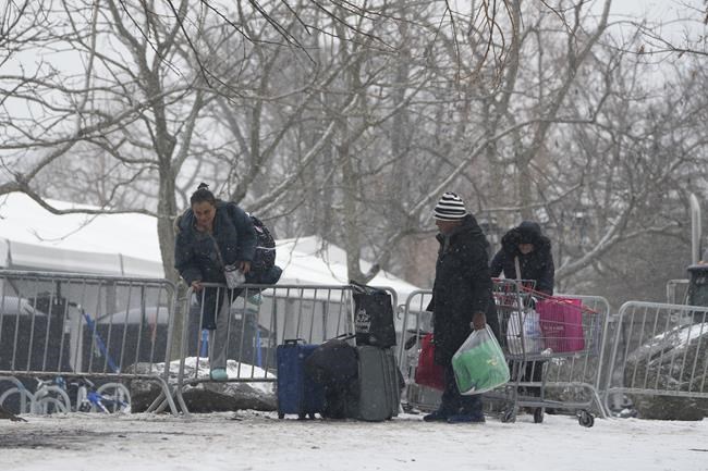 With beds scarce and winter bearing down, a tent camp grows outside NYC's largest migrant shelter | iNFOnews.ca