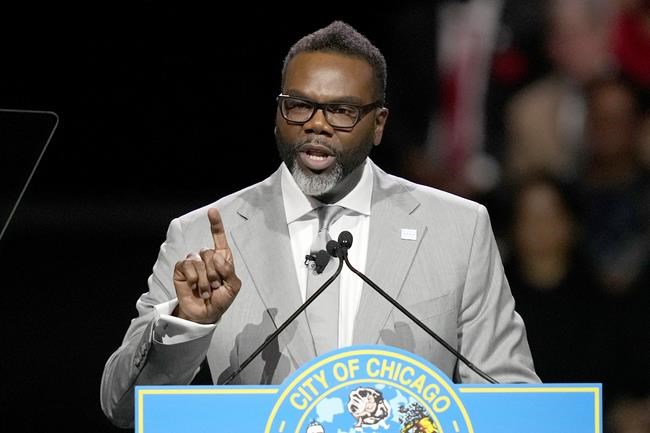 Chicago to extend migrant shelter stay limits over concerns about long-term housing, employment | iNFOnews.ca Chicago to extend migrant shelter stay limits over concerns about long-term housing, employment | iNFOnews.ca