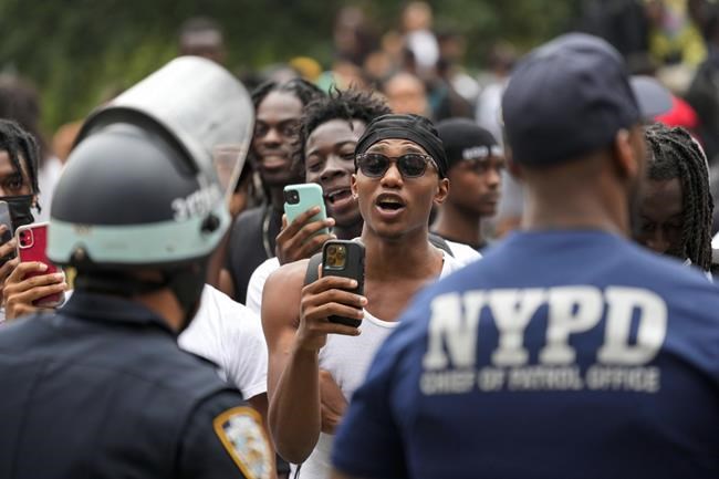 NYPD officers will have to record race of people they question under new police transparency law | iNFOnews.ca NYPD officers will have to record race of people they question under new police transparency law | iNFOnews.ca