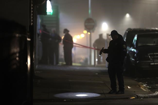 Authorities capture man accused of taking gun from scene of fatal Philadelphia police shooting | iNFOnews.ca Authorities capture man accused of taking gun from scene of fatal Philadelphia police shooting | iNFOnews.ca
