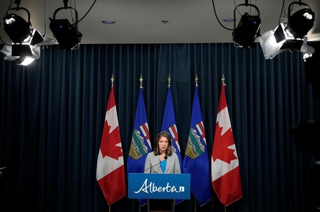 Alberta premier's policy changes around trans youth could be harmful: doctors | iNFOnews.ca Alberta premier's policy changes around trans youth could be harmful: doctors | iNFOnews.ca