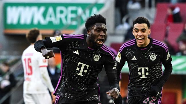 Canadian star Alphonso Davies strains knee ligament in Bayern Munich win | iNFOnews.ca Canadian star Alphonso Davies strains knee ligament in Bayern Munich win | iNFOnews.ca