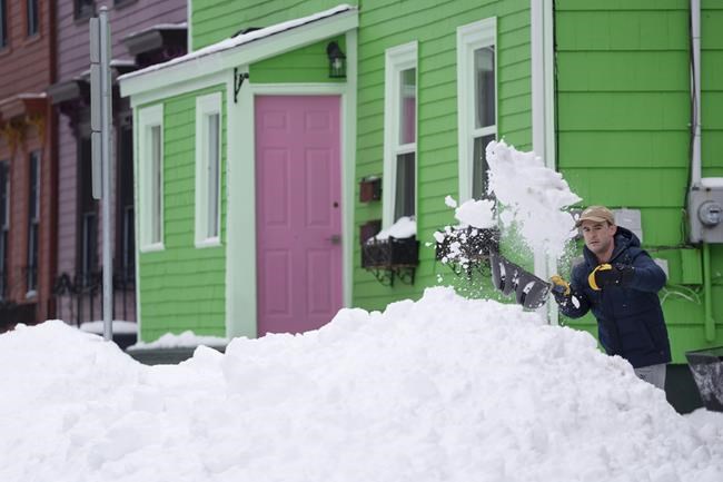 As Nova Scotia emerges from heavy snowfall, woman describes anxious wait for rescue | iNFOnews.ca