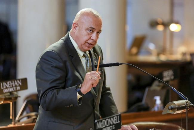 A bill that would allow armed teachers in Nebraska schools prompts emotional testimony | iNFOnews.ca