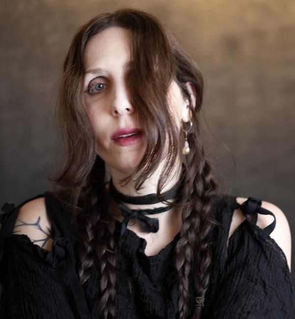 Chelsea Wolfe says witchcraft and sobriety informed her latest album | iNFOnews.ca