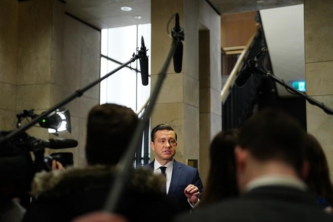Poilievre confirms he opposes puberty blockers, Trudeau says he's attacking rights | iNFOnews.ca