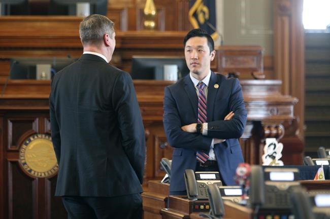 Kansas lawmakers are allowing a 93% pay raise for themselves to take effect next year | iNFOnews.ca Kansas lawmakers are allowing a 93% pay raise for themselves to take effect next year | iNFOnews.ca