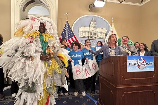 California bill would ban all plastic shopping bags at grocery stores | iNFOnews.ca California bill would ban all plastic shopping bags at grocery stores | iNFOnews.ca