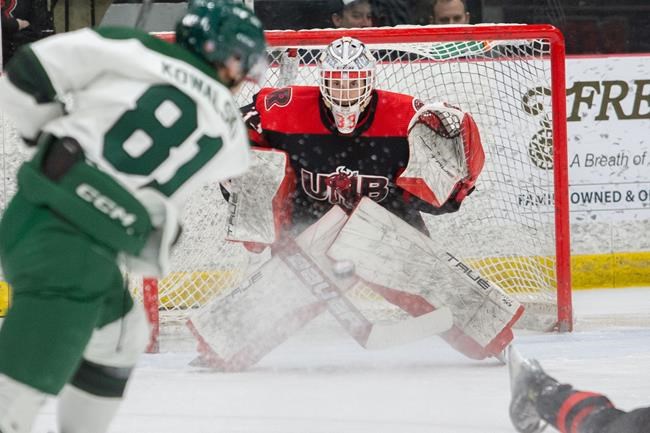 UNB men's hockey team wins 30 consecutive games for perfect regular season | iNFOnews.ca