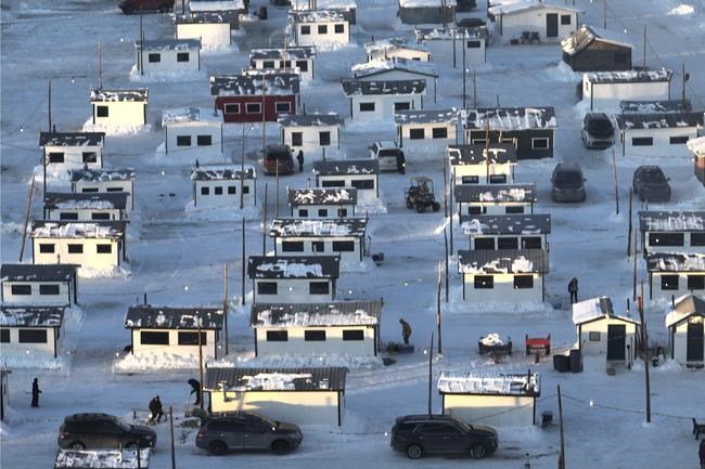 Warm weather forces city in Quebec to cancel ice-fishing villages for first time | iNFOnews.ca Warm weather forces city in Quebec to cancel ice-fishing villages for first time | iNFOnews.ca