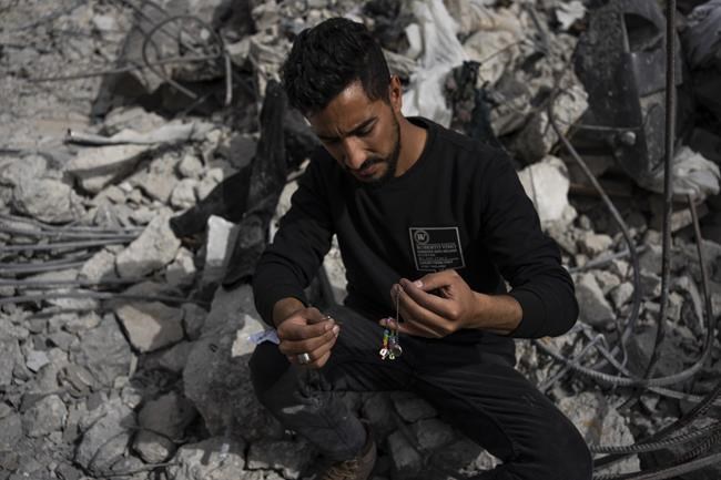 Airstrike from Israeli hostage rescue wipes out entire Palestinian family in Gaza border town | iNFOnews.ca
