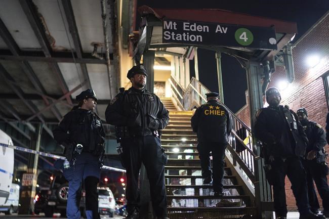 16-year-old boy arrested in NYC subway shooting that killed 1 and wounded 5 | iNFOnews.ca