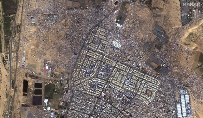 Satellite photos show Egypt building a wall near Gaza Strip as Israeli offensive on Rafah looms | iNFOnews.ca Satellite photos show Egypt building a wall near Gaza Strip as Israeli offensive on Rafah looms | iNFOnews.ca