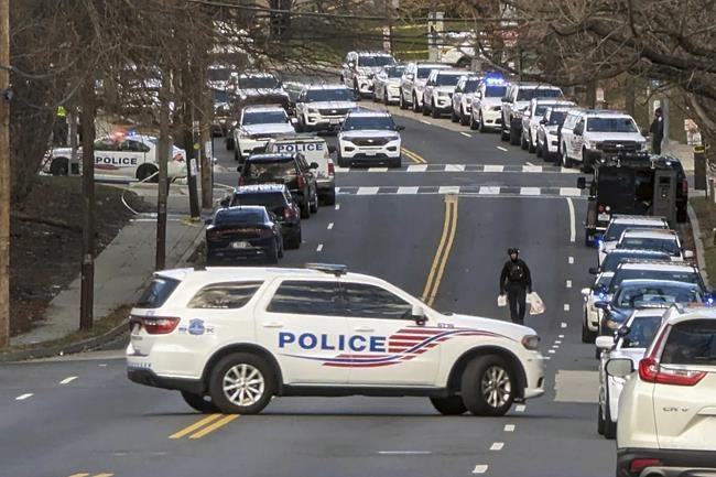 Charges filed against man accused of shooting 3 Washington police officers | iNFOnews.ca