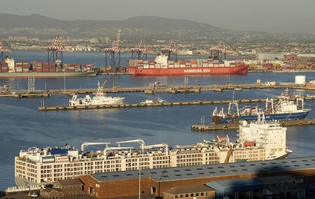 A ship carrying 19,000 cattle caused a big stink in the South African city of Cape Town | iNFOnews.ca A ship carrying 19,000 cattle caused a big stink in the South African city of Cape Town | iNFOnews.ca