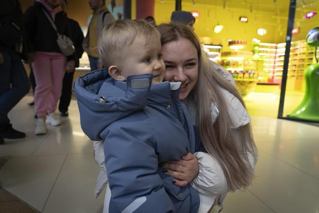 For many Ukrainians, life is split in two: Before and after the war. This is one family's story | iNFOnews.ca For many Ukrainians, life is split in two: Before and after the war. This is one family's story | iNFOnews.ca