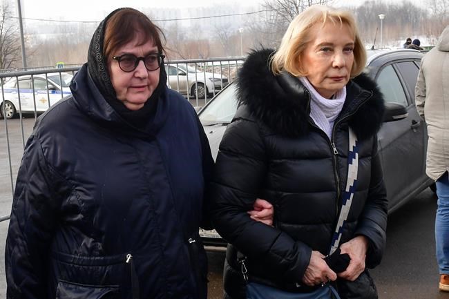 Navalny&apos;s mother brings flowers to his grave a day after thousands attended his funeral in Moscow | iNFOnews.ca