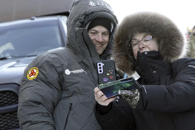 Alaska's Iditarod dogs get neon visibility harnesses after 5 were fatally hit while training | iNFOnews.ca Alaska's Iditarod dogs get neon visibility harnesses after 5 were fatally hit while training | iNFOnews.ca