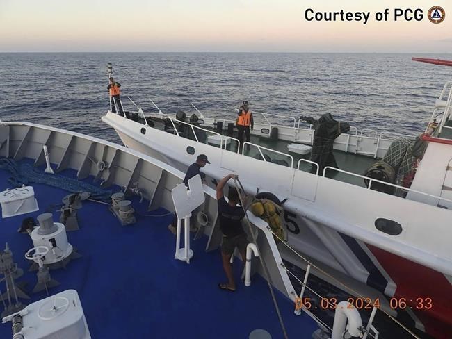 Philippine and Chinese vessels collide in disputed South China Sea and 4 Filipino crew are injured | iNFOnews.ca Philippine and Chinese vessels collide in disputed South China Sea and 4 Filipino crew are injured | iNFOnews.ca