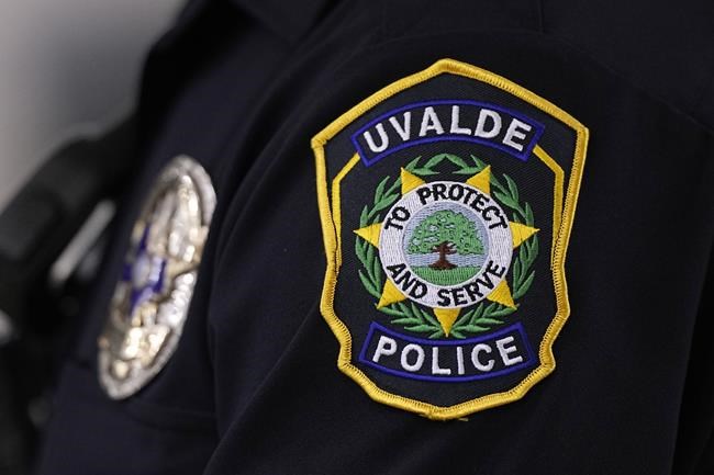 Uvalde police chief who was on vacation during Robb Elementary shooting resigns | iNFOnews.ca