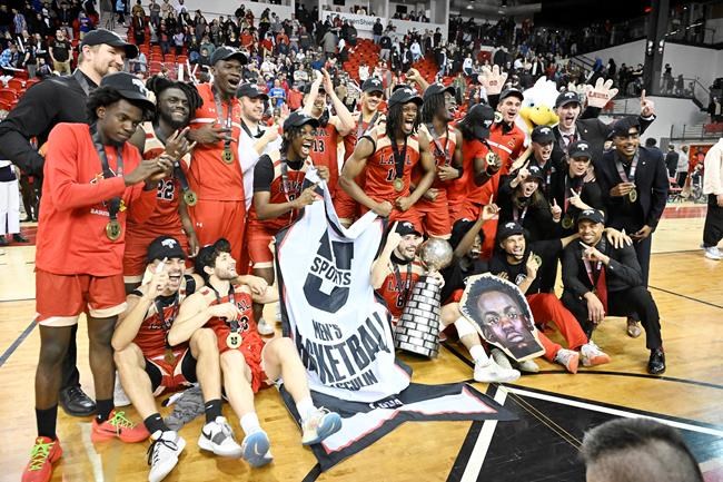 Underdog Laval wins first U Sports men's basketball title with 77-71 win over Queen's | iNFOnews.ca Underdog Laval wins first U Sports men's basketball title with 77-71 win over Queen's | iNFOnews.ca