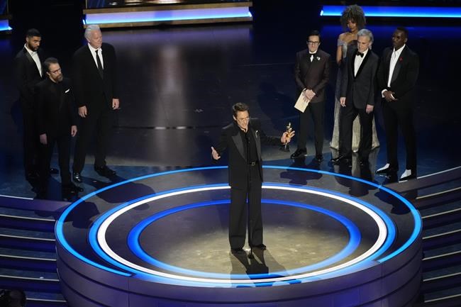 Robert Downey Jr. wins supporting actor for 'Oppenheimer,' his first Oscar | iNFOnews.ca